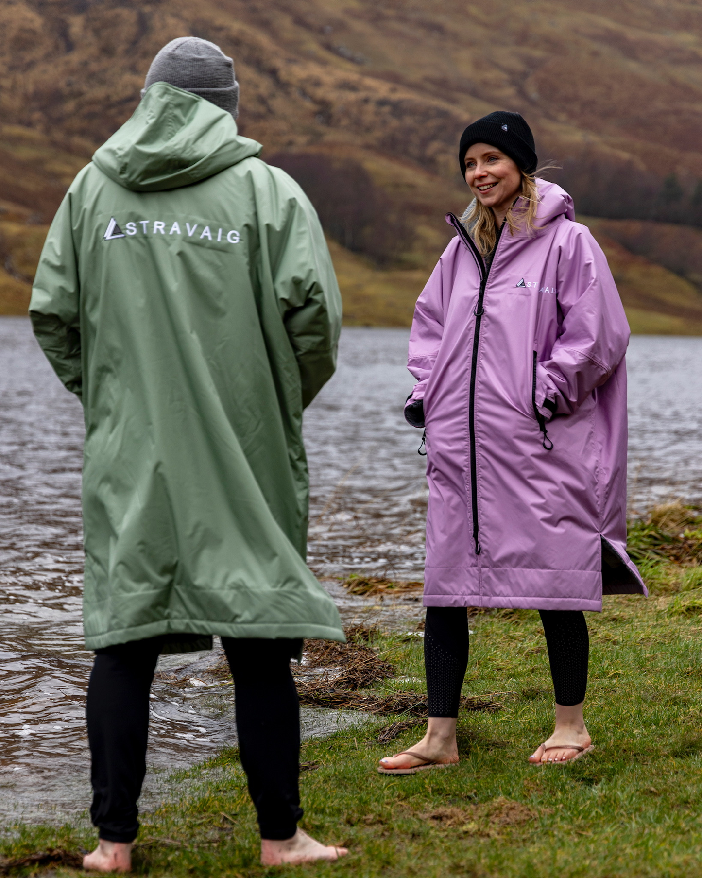 Adult Waterproof Changing Robe | Warm Sherpa Fleece-Lined Change Robe for Outdoor Adventures - LILAC