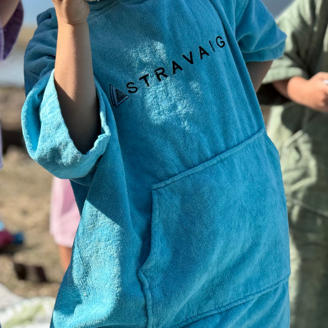 Stravaig Kids Hooded Towel Poncho Changing Robe - Loch Sky (SKY BLUE)