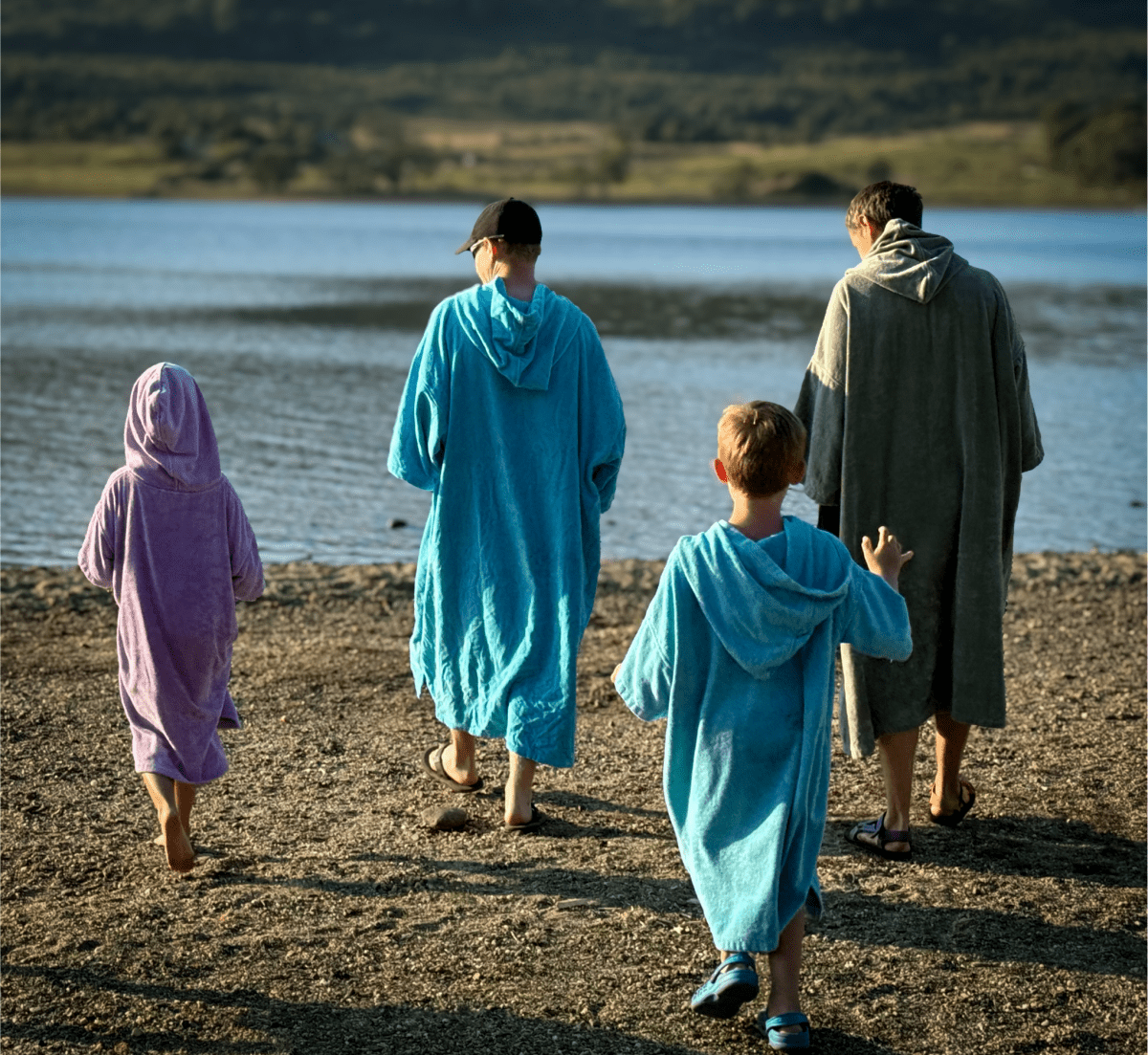 Stravaig Adult Hooded Towel Poncho Changing Robe - Loch Sky (SKY BLUE) - Stravaig 5