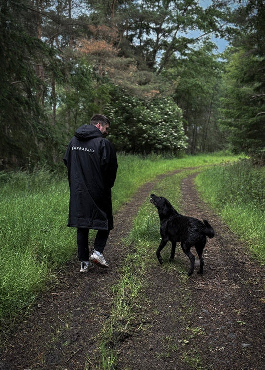 Dog Walks Made Better: Stravaig Robes & Rùn Tiny Treats - Stravaig