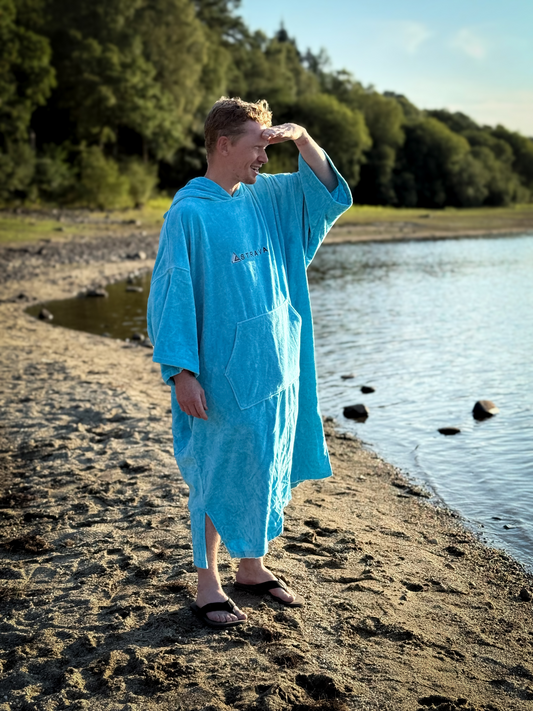 Stravaig Adult Hooded Towel Poncho Changing Robe - Loch Sky (SKY BLUE)