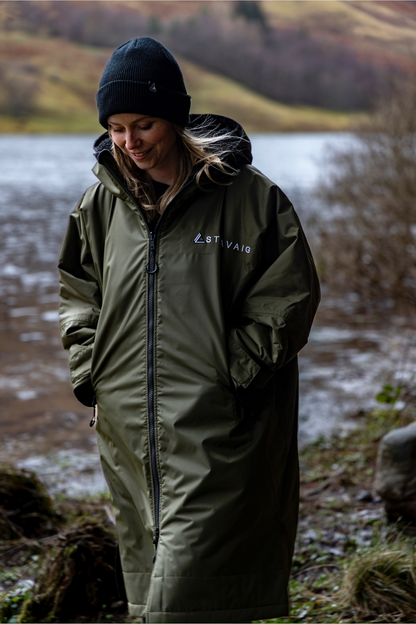 Adult Waterproof Changing Robe | Warm Sherpa Fleece-Lined Change Robe for Outdoor Adventures - KHAKI GREEN
