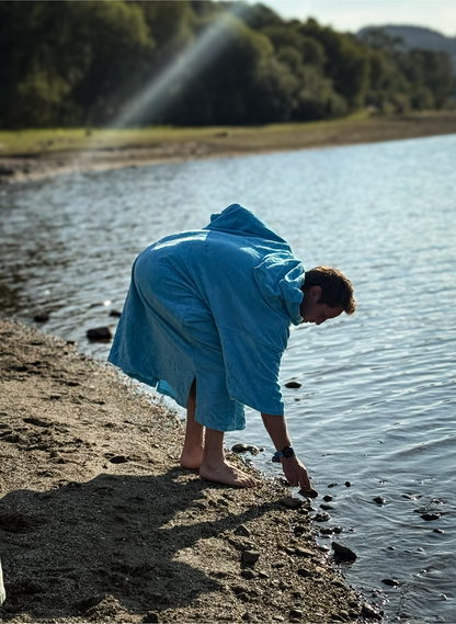 Stravaig Adult Hooded Towel Poncho Changing Robe - Loch Sky (SKY BLUE)