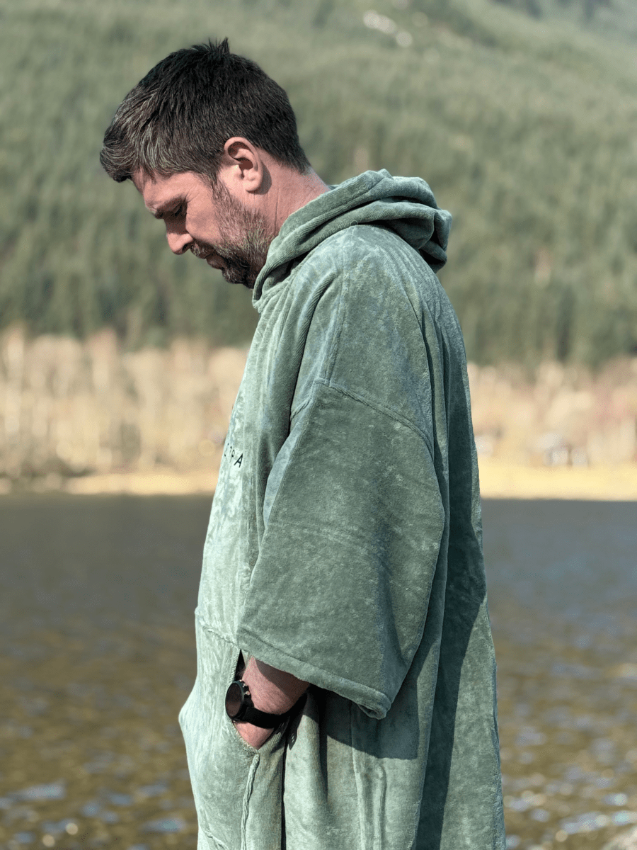 Adult Hooded Towelling Robe | Quick - Dry Towel Poncho for Beach & Swim - GREEN - Stravaig