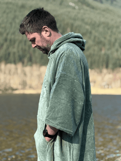 Adult Hooded Towelling Robe | Quick - Dry Towel Poncho for Beach & Swim - GREEN - Stravaig