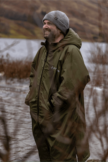 Stravaig Adult Waterproof Changing Robe - Highland Moss (KHAKI GREEN) - Stravaig