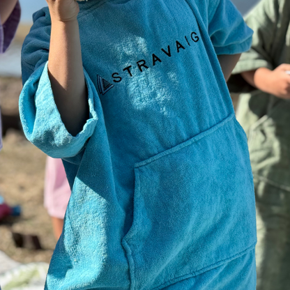 Stravaig Kids Hooded Towel Poncho Changing Robe - Loch Sky (SKY BLUE)