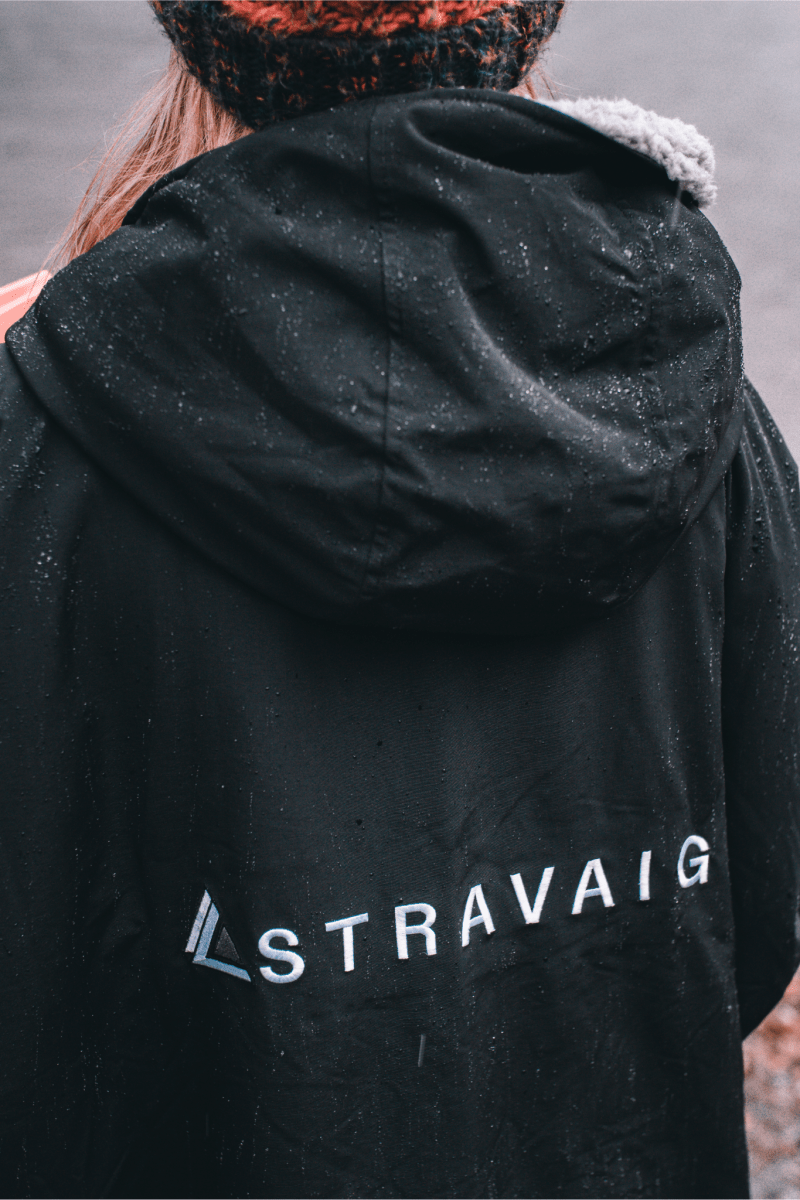 PREVIOUS GENERATION v2.0 - Adult Waterproof Changing Robe - Loch Black (BLACK) - Stravaig