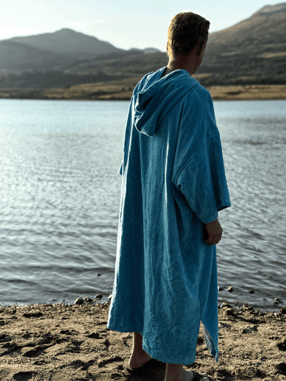 Stravaig Adult Hooded Towel Poncho Changing Robe - Loch Sky (SKY BLUE) - Stravaig