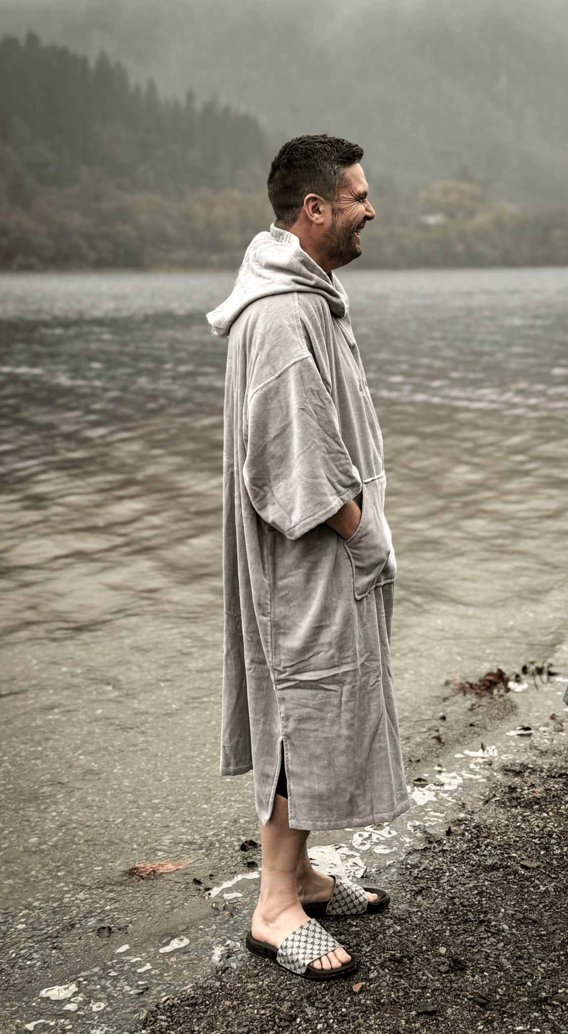 Stravaig Adult Hooded Towel Poncho Changing Robe - Mist Glen (GREY) - 4