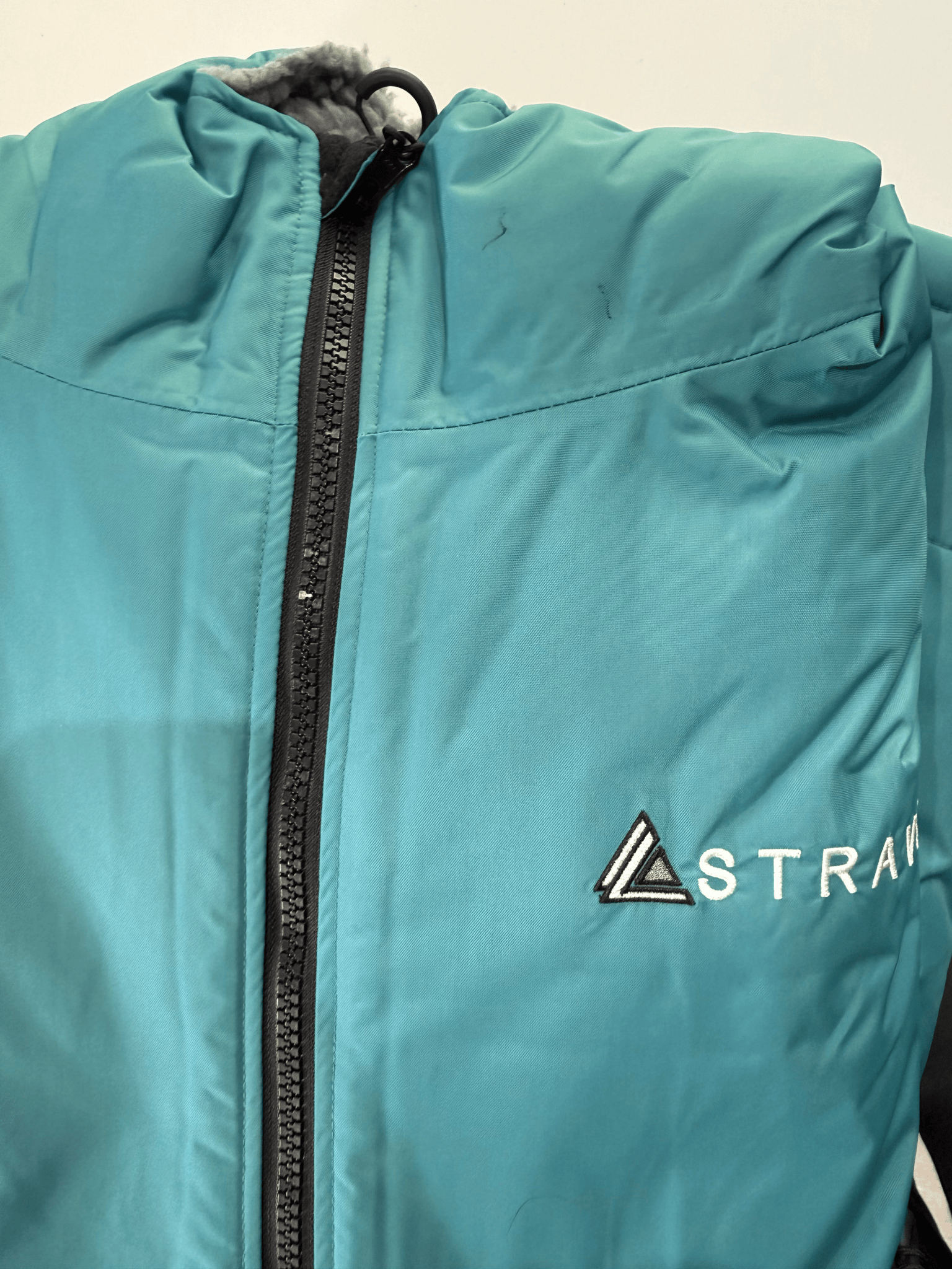 Stravaig Again Robe - Cosmetic Second - Misty Loch Teal - 3