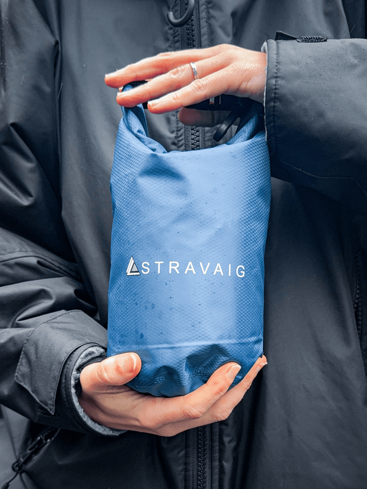 Waterproof 2L Dry Bag - Tràigh Blue (Navy) - 4