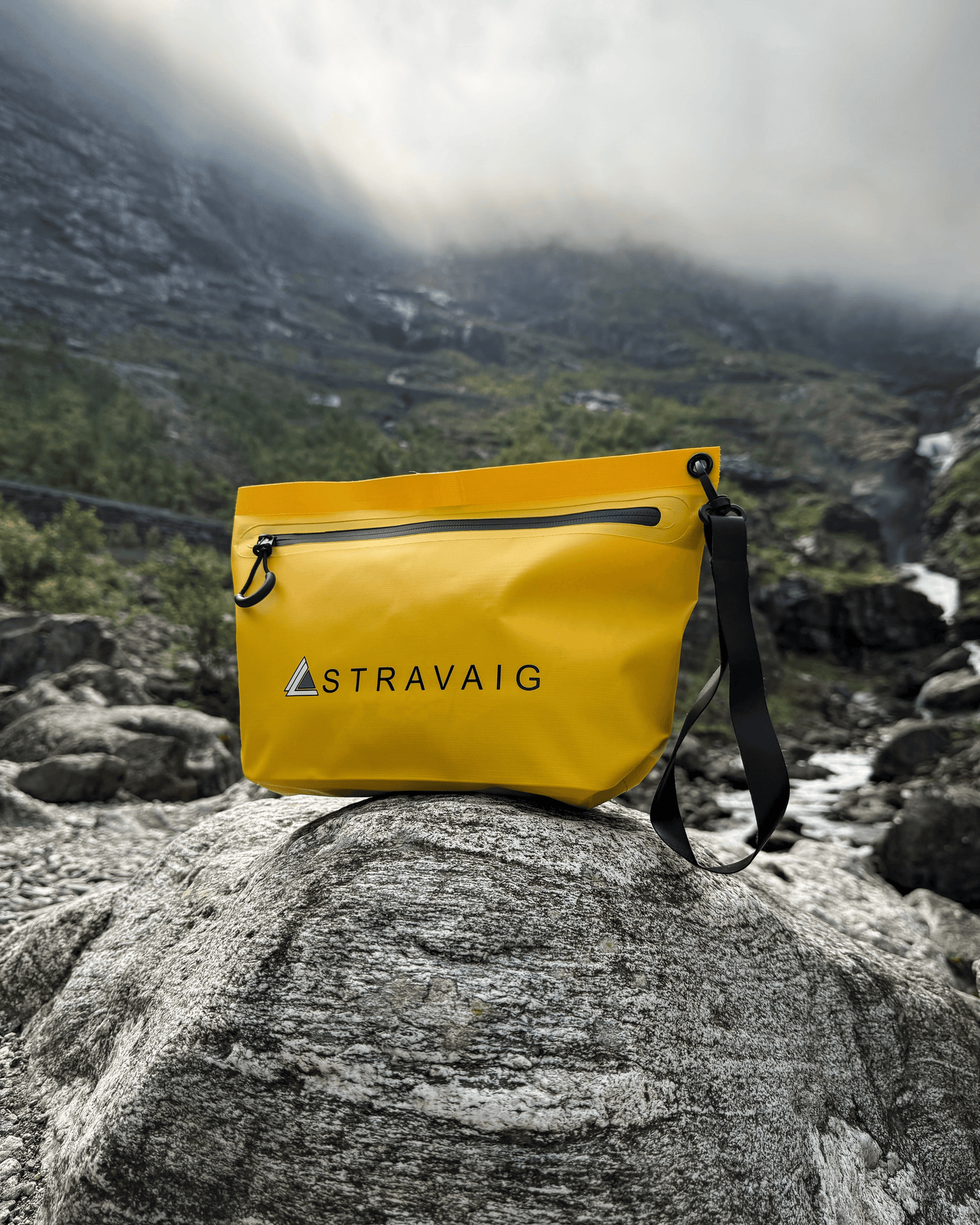 Stravaig Trinkie Waterproof Zip Bag - Gorse Yellow